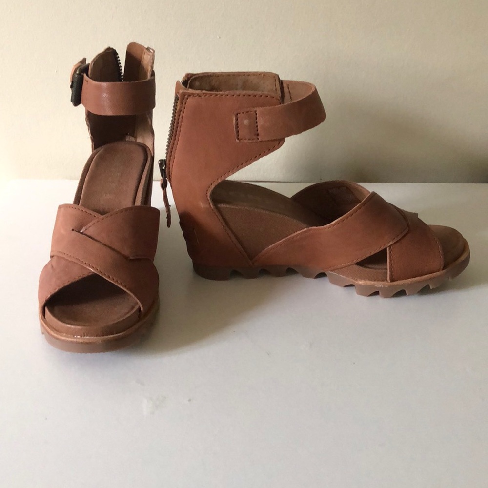 Sorel Joanie Sandal - size 7
